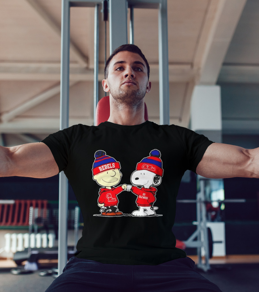 Ole Miss Rebels Snoopy Charlie Brown Fist Bump Go Ole Miss T-Shirt