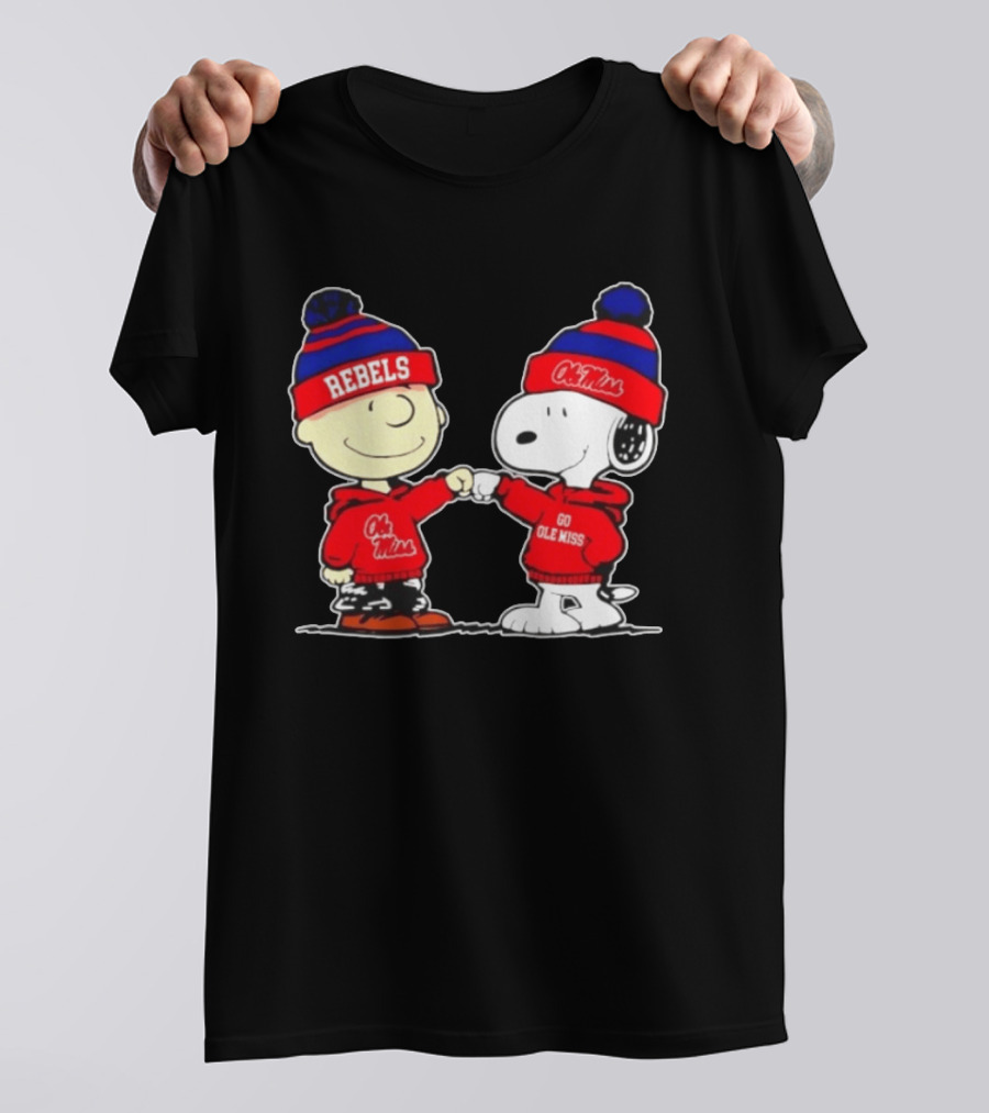 Ole Miss Rebels Snoopy Charlie Brown Fist Bump Go Ole Miss T-Shirt