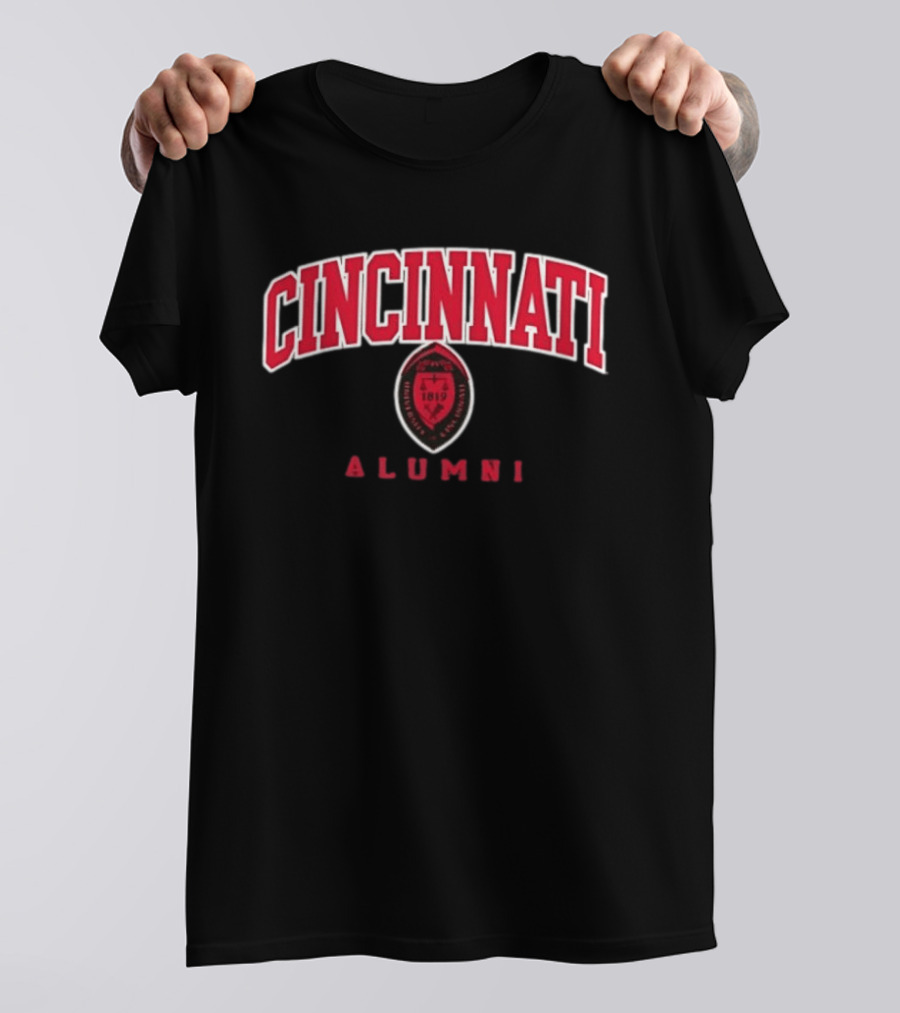 Cincinnati Alumni 1819 Seal University T-Shirt