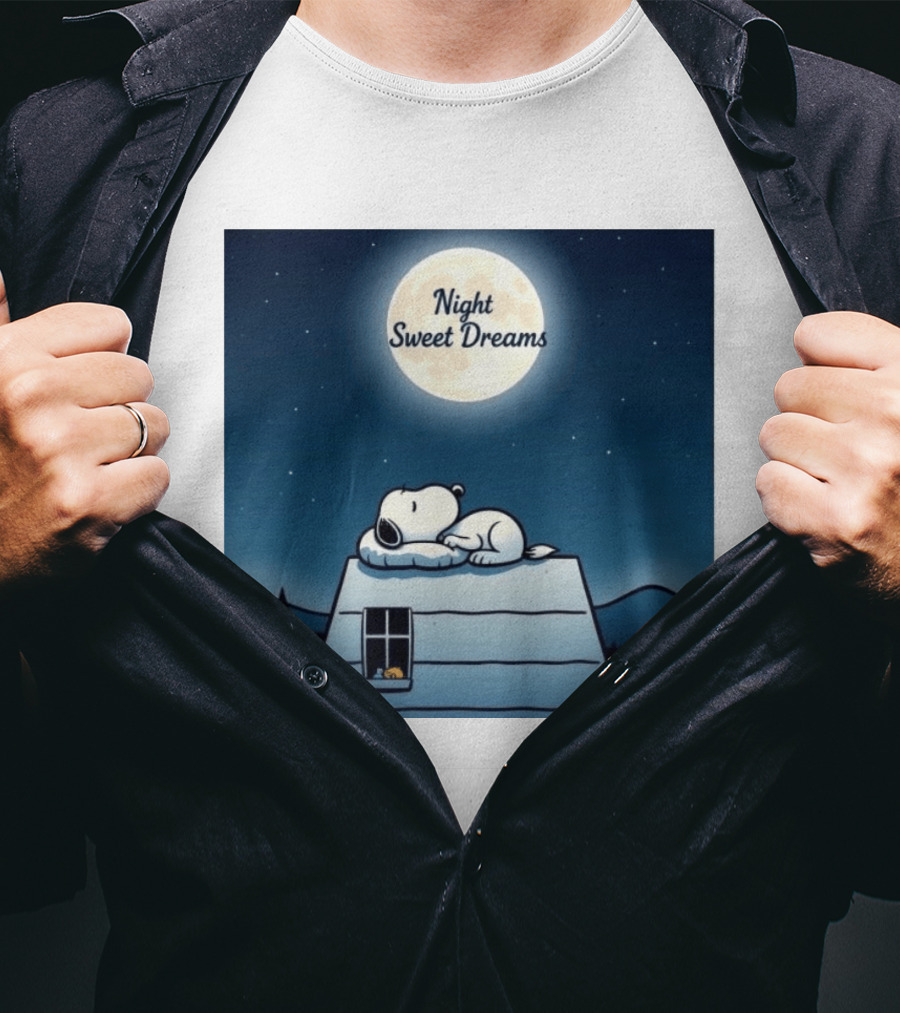 Snoopy Night Sweet Dreams Moonlight Scene Peanuts Sleeping Dog T-Shirt