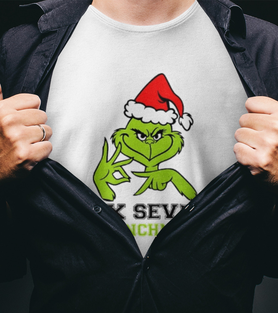 Grinch Santa Hat Six Seven Grinchmas Christmas 2025 Festive T-Shirt