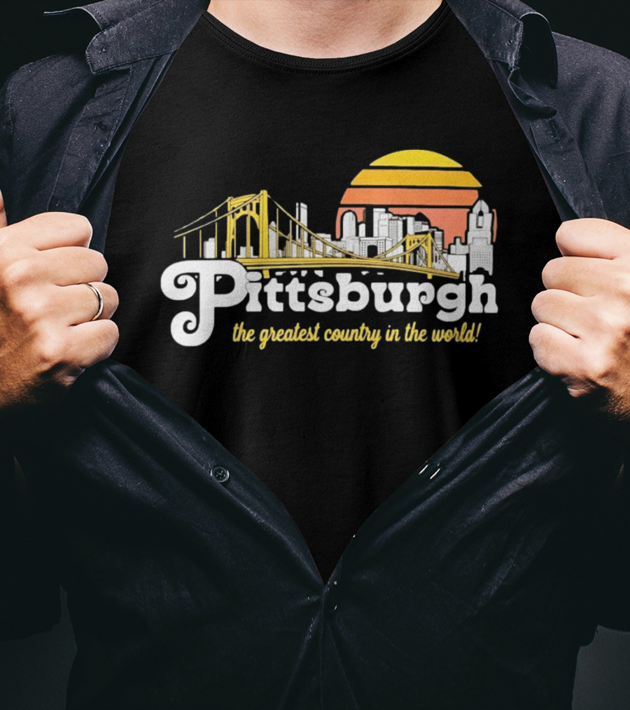 Pittsburgh Skyline With Bridge And Sunset The Greatest Country In The World T-Shirt