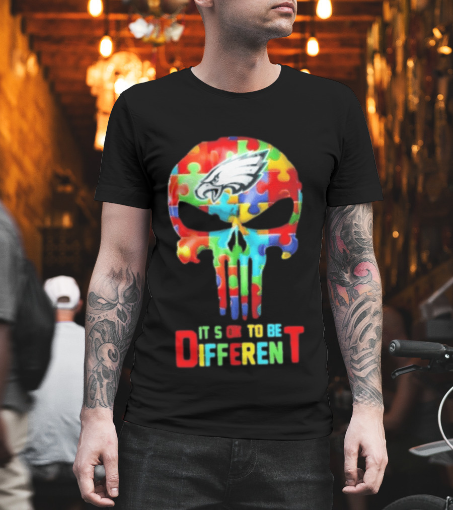Philadelphia Eagles Skull Puzzle Autism Awareness It's Ok To Be Different T-Shirt