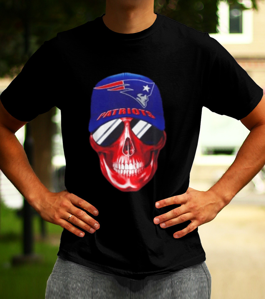 New England Patriots Cap Skull Smiling For Fans T-Shirt