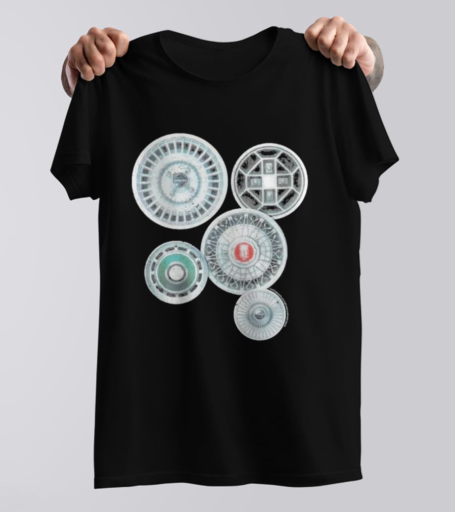 Vintage Ford Hubcaps Collection Classic Car Enthusiast Retro Wheels T-Shirt