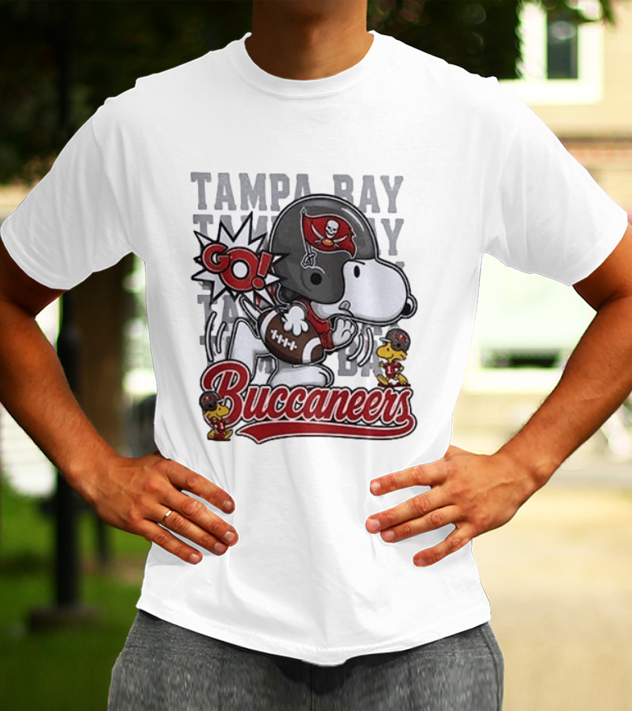 Tampa Bay Buccaneers Go Snoopy Football Peanuts Huddle T-Shirt