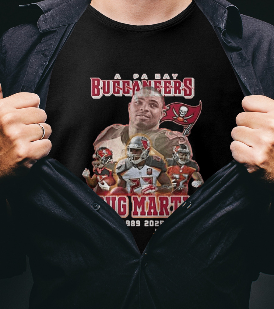 Tampa Bay Buccaneers Doug Martin 1989 2025 Thank You For The Memories Long Sleeve T-Shirt
