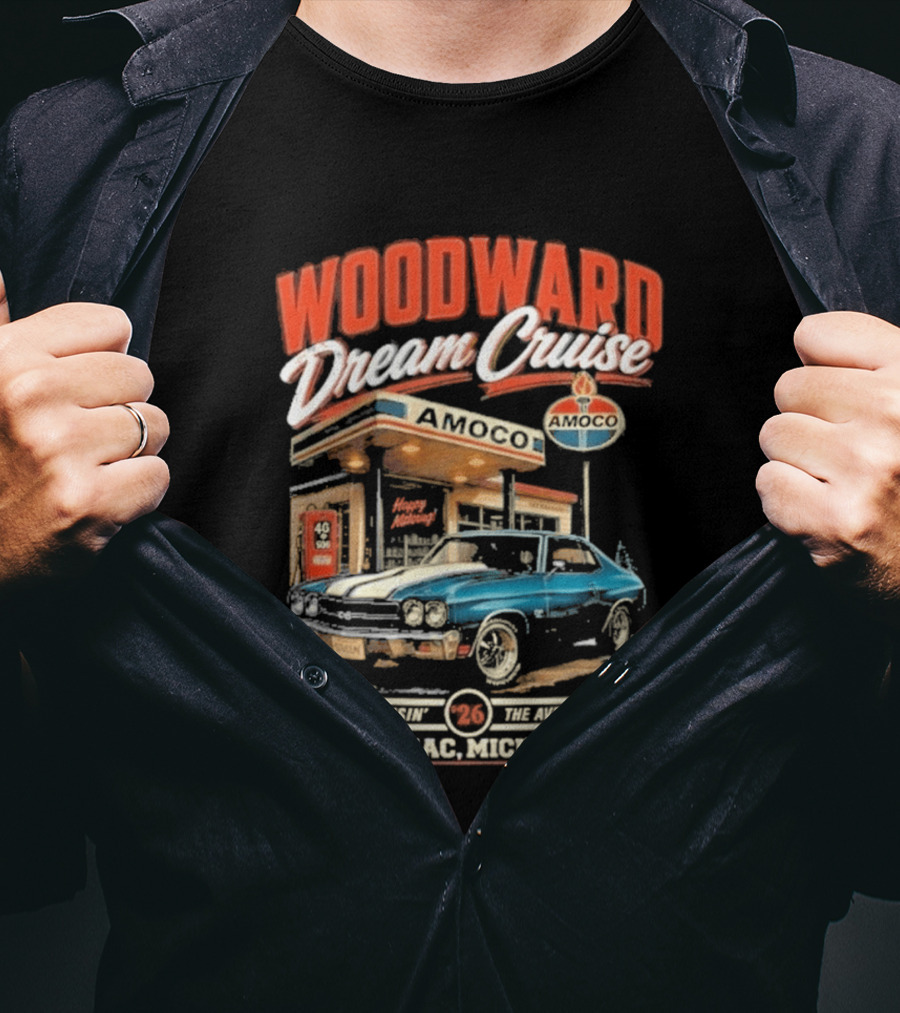 Woodward Dream Cruise Pontiac Michigan Amoco Service Station Classic Car T-Shirt