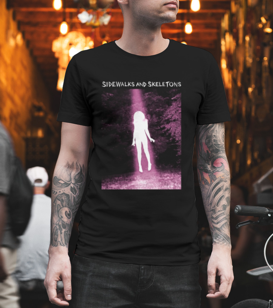 Sidewalks And Skeletons Goth Aesthetic Alien Abduction Vibes T-Shirt