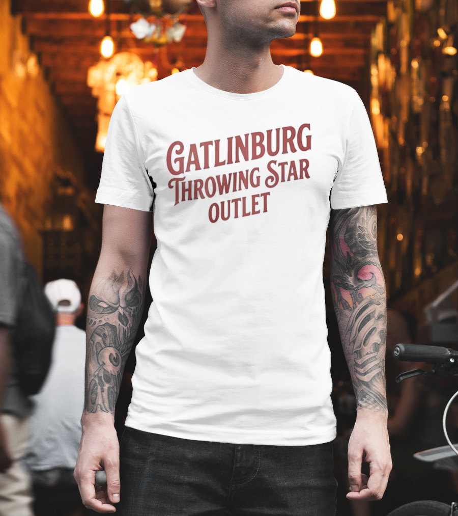 Gatlinburg Throwing Star Outlet Novelty T-Shirt