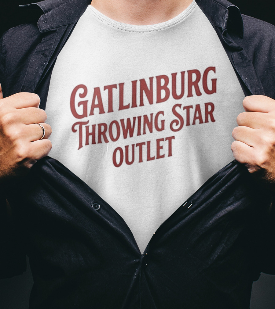 Gatlinburg Throwing Star Outlet Novelty T-Shirt