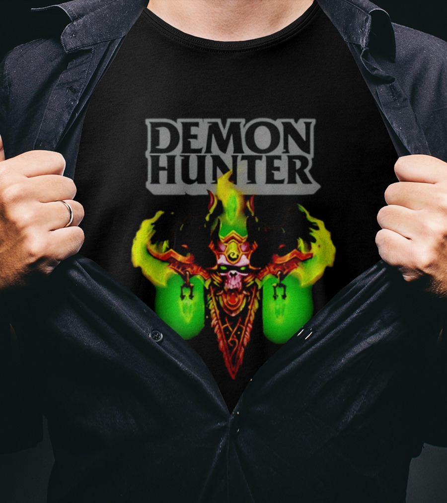 Demon Hunter Skull World Of Warcraft Emblem With Green Flame Accents T-Shirt
