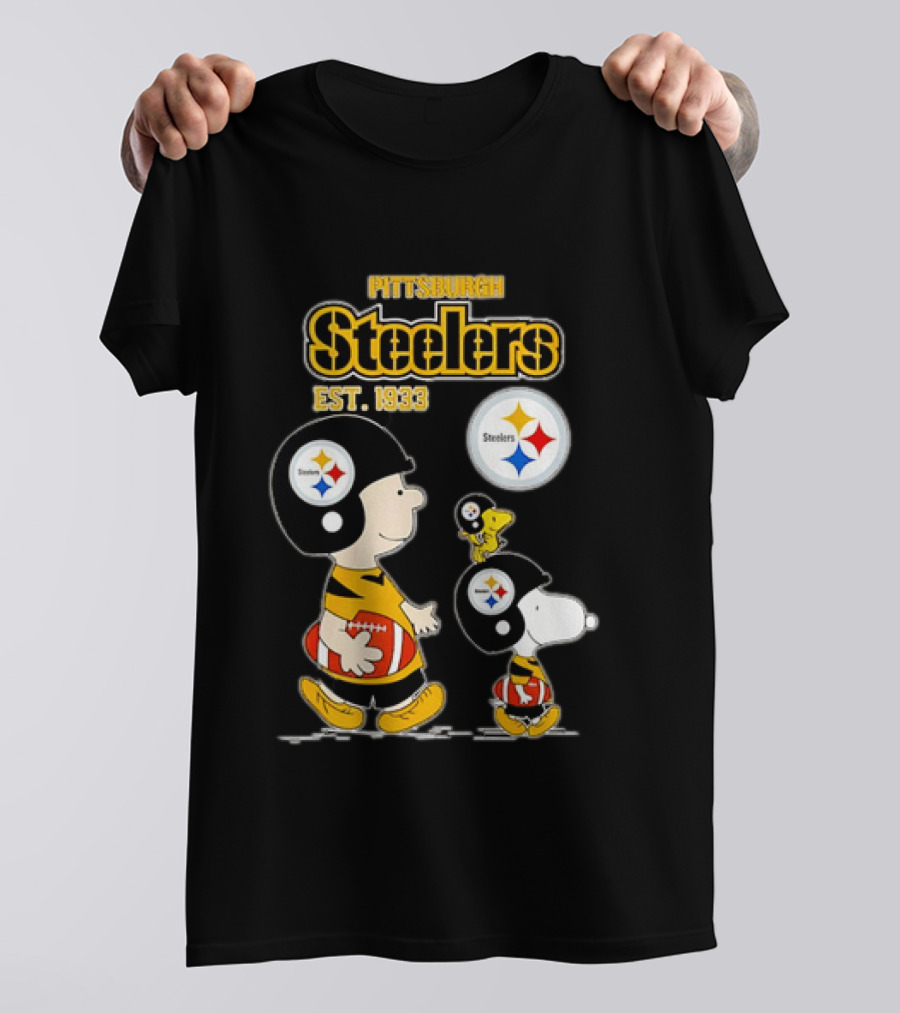 Pittsburgh Steelers Peanuts Charlie Brown Snoopy Football Est 1933 T-Shirt