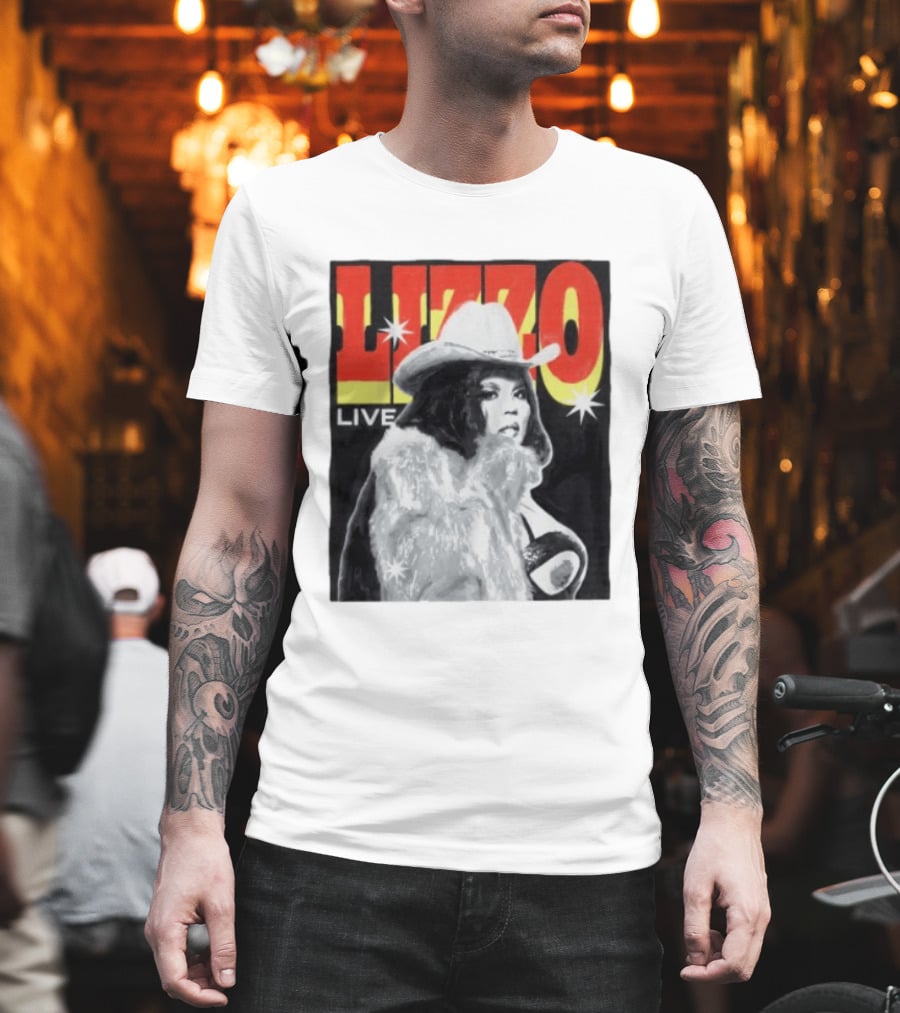 Lizzo Live Houston Mar 06 Texan Style Fur Coat Hat T-Shirt
