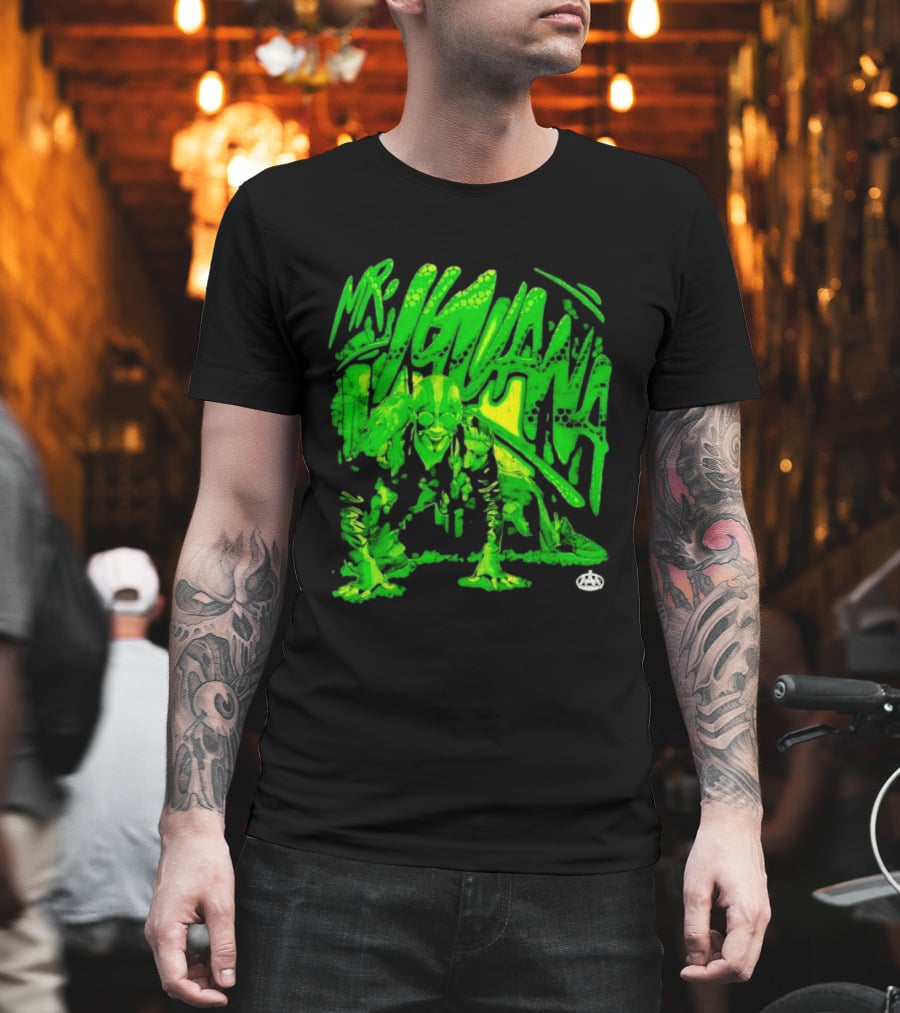 Mr Iguana AAA Lucha Libre Wrestler Crouching Masked Green Creature T-Shirt