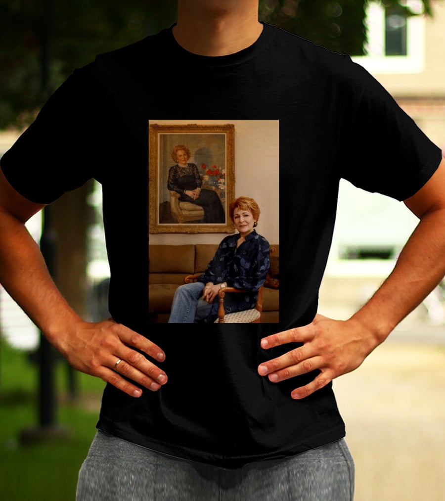 I Don't Know Who The Person In The Image Is. T-Shirt