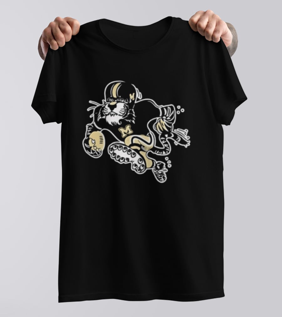 Missouri Tigers NCAA Cartoon Football Player Sketch T-Shirt
