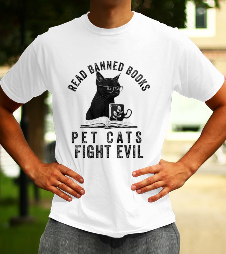 Read Banned Books Pet Cats Fight Evil Black Cat Reading T-Shirt