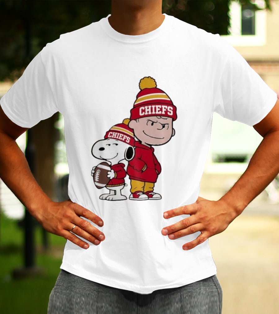 Snoopy And Charlie Brown Chiefs Football Fans Kansas City Chiefs T-Shirt