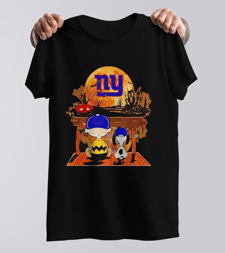 New York Giants Charlie Brown Snoopy Halloween Moon T-Shirt