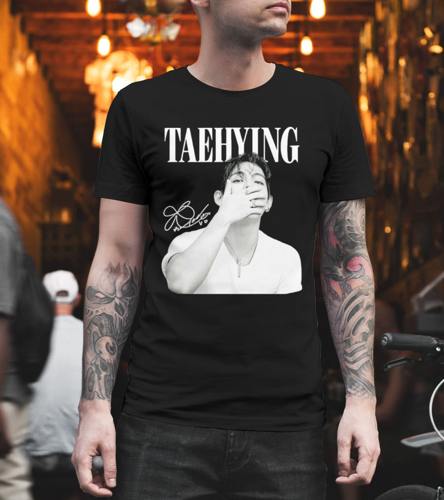 TAEHYUNG BTS V K Pop Fashion Style Signature T-Shirt