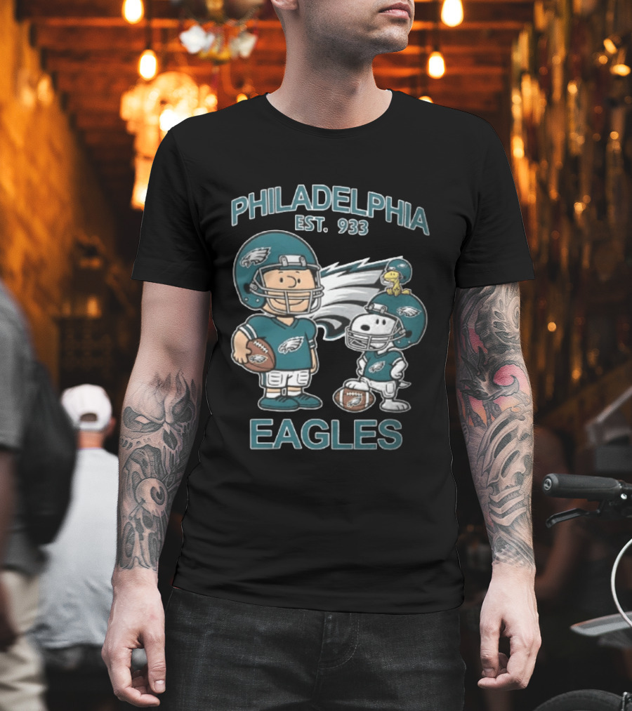 Philadelphia Eagles Est 1933 Charlie Brown Snoopy Woodstock Football T-Shirt