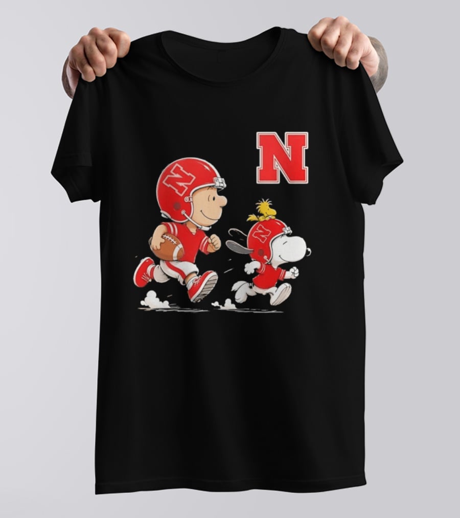 Charlie Brown Woodstock Snoopy Nebraska Cornhuskers Football Helmets T-Shirt