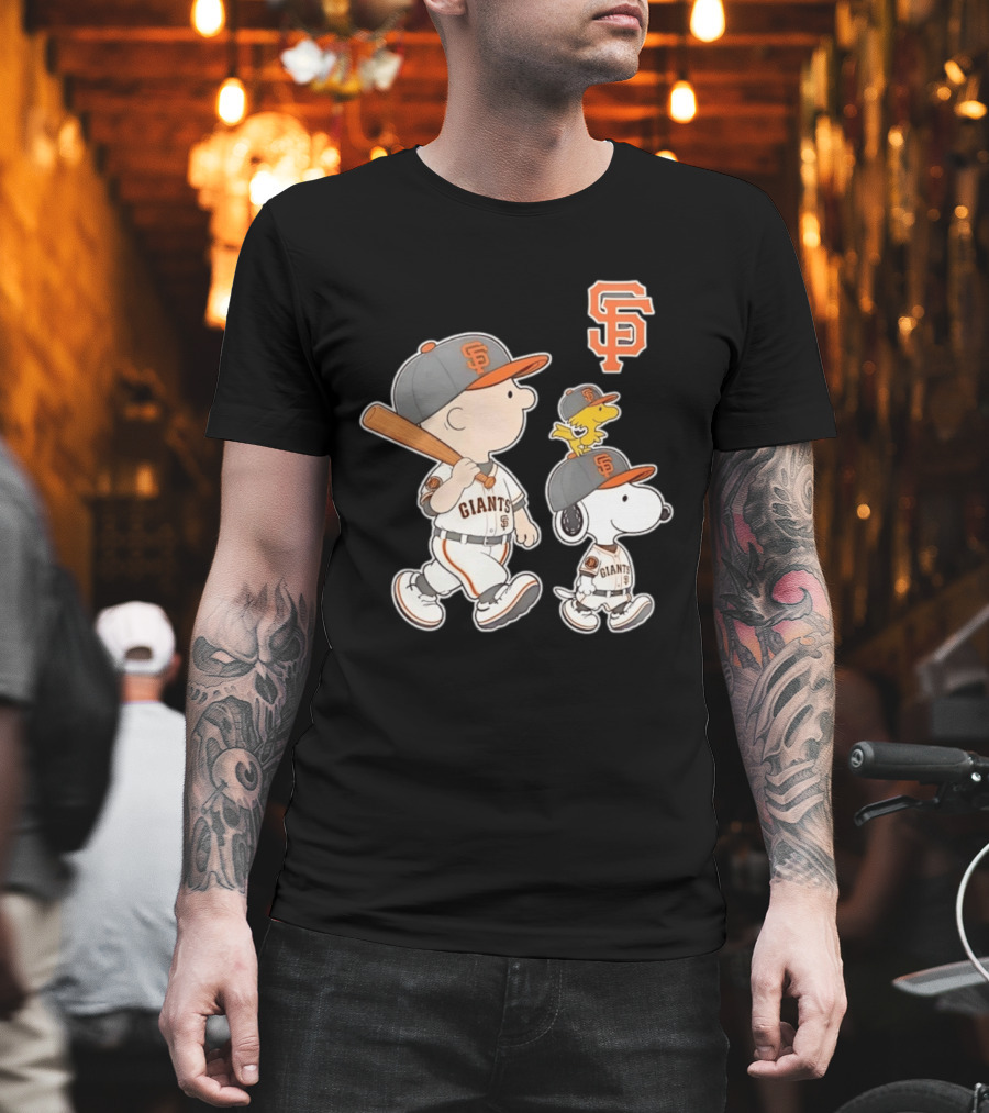 Woodstock Charlie Brown Snoopy San Francisco Giants Baseball Team T-Shirt