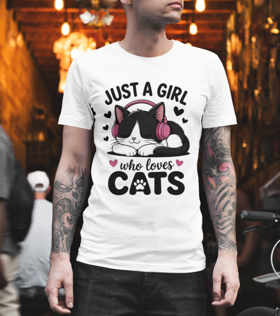 Just A Girl Who Loves Cats Kitten With Headphones T-Shirt