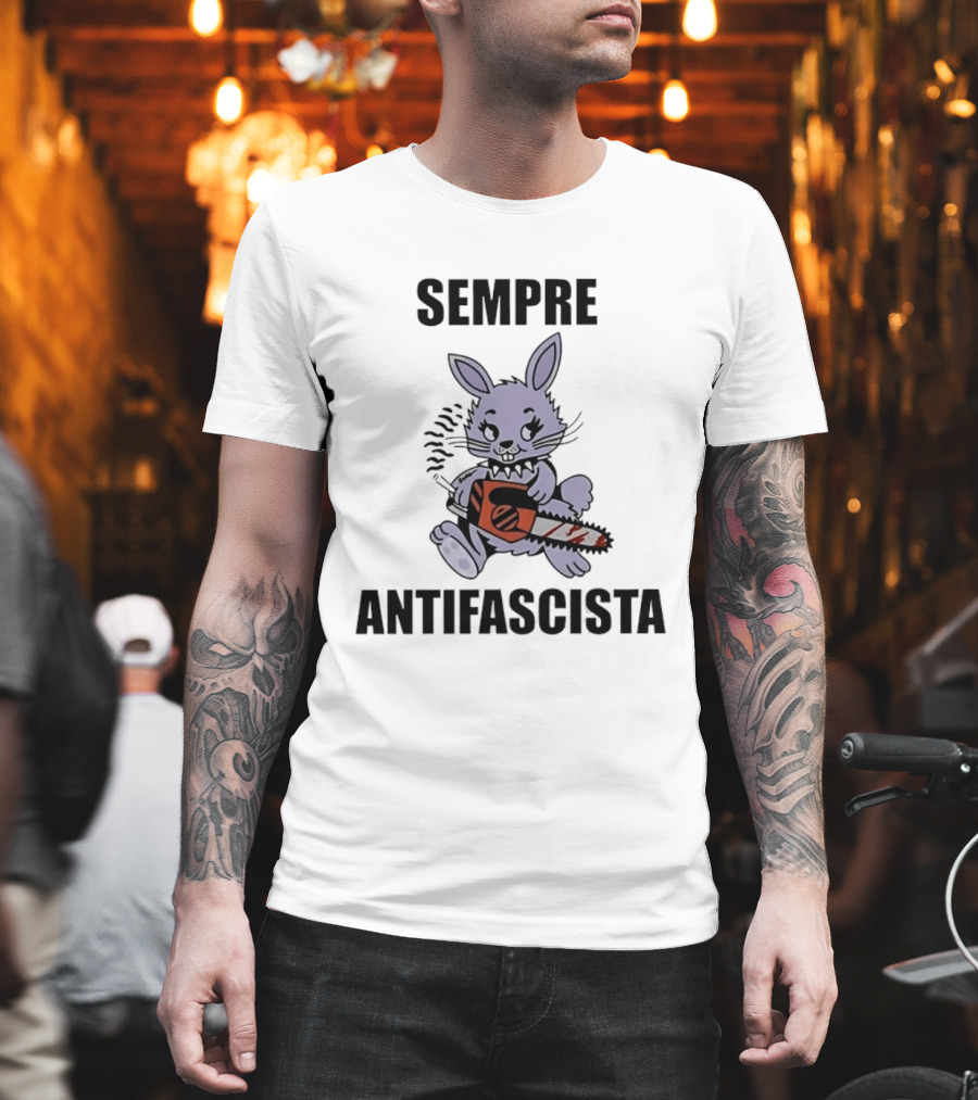 Sempre Antifascista Bunny Chainsaw T-Shirt