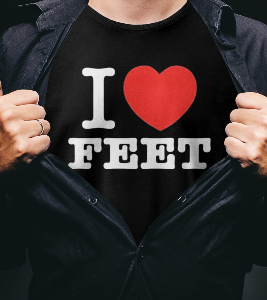 I Love Feet Humor Red Heart Foot Fetish Fun T-Shirt