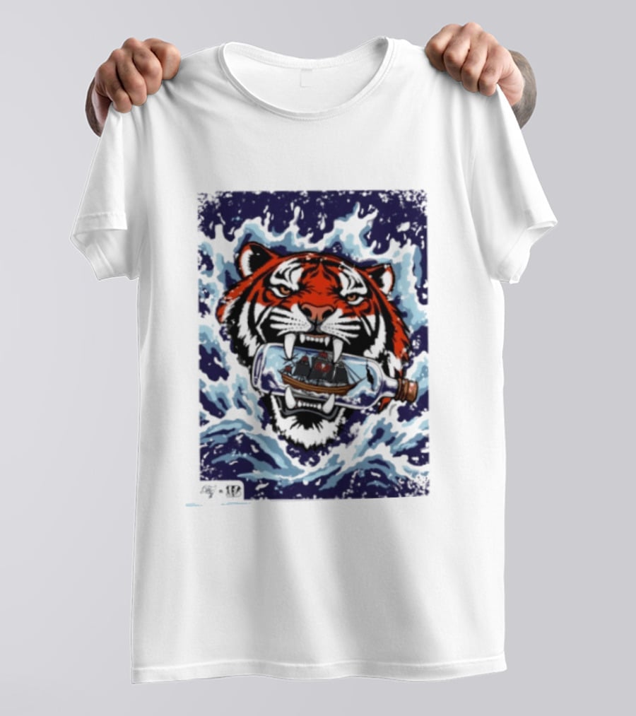 Cincinnati Bengals Vs Tampa Bay Buccaneers Tiger Ship Ocean Clash T-Shirt