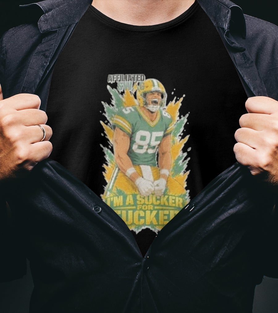 I'm A Sucker For Tucker Green Bay Packers 85 Affiliated SWAG T-Shirt