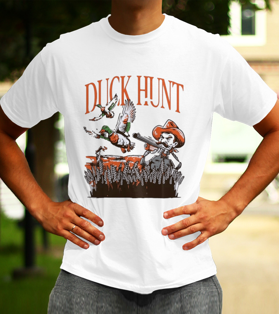 Duck Hunt Hunter Wildlife Outdoors Vintage Cowboy Shooting Scene T-Shirt