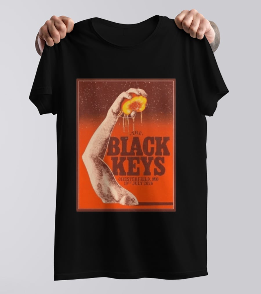 The Black Keys Chesterfield MO July 19 2026 Concert Vintage Hand Holding Peach T-Shirt
