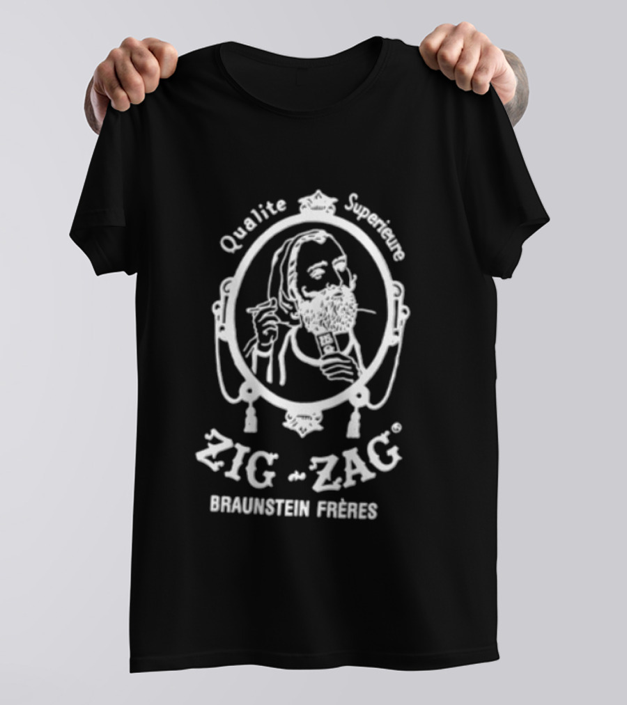 Qualite Superieure Zig Zag Braunstein Freres Bearded Smoker Oval Frame T-Shirt