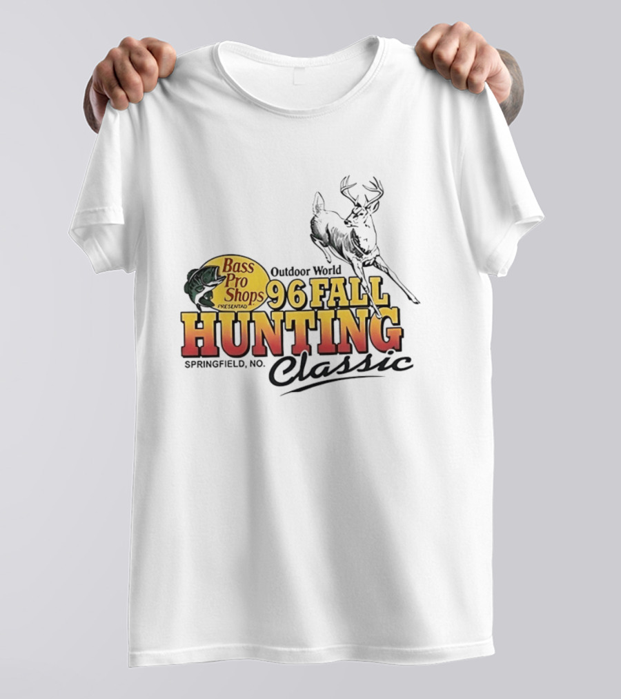 Bass Pro Shops Outdoor World 96 Fall Hunting Classic Springfield MO T-Shirt