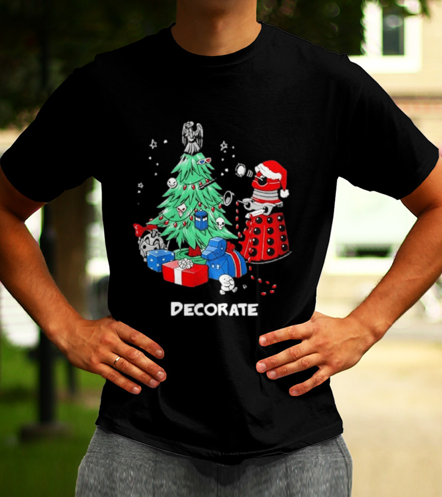Doctor Who Dalek Christmas Tree Decorate Scene T-Shirt