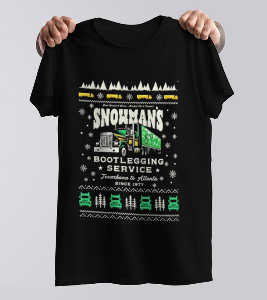 Snowmans Boot Service Texarkana To Atlanta 1977 Semi Truck Snowflakes Pine Trees Christmas T-Shirt