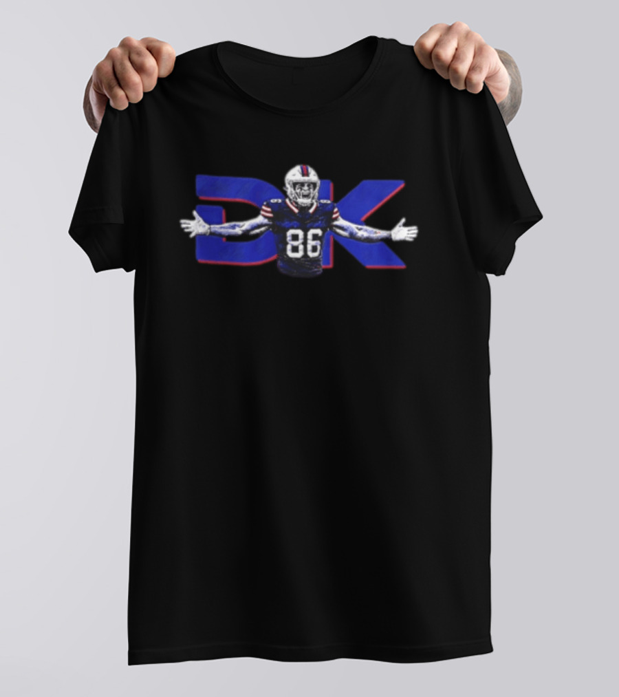 DK Buffalo Bills 86 Football Player With Helmet Arms Outstretched T-Shirt