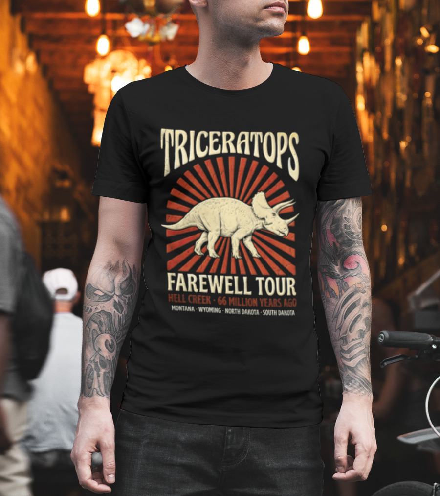 Triceratops Farewell Tour Hell Creek 66 Million Years Ago Wyoming Montana North Dakota South Dakota Sunburst T-Shirt