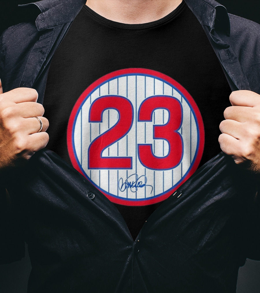 Chicago Cubs Ryne Sandberg Number 23 Signature Circle T-Shirt
