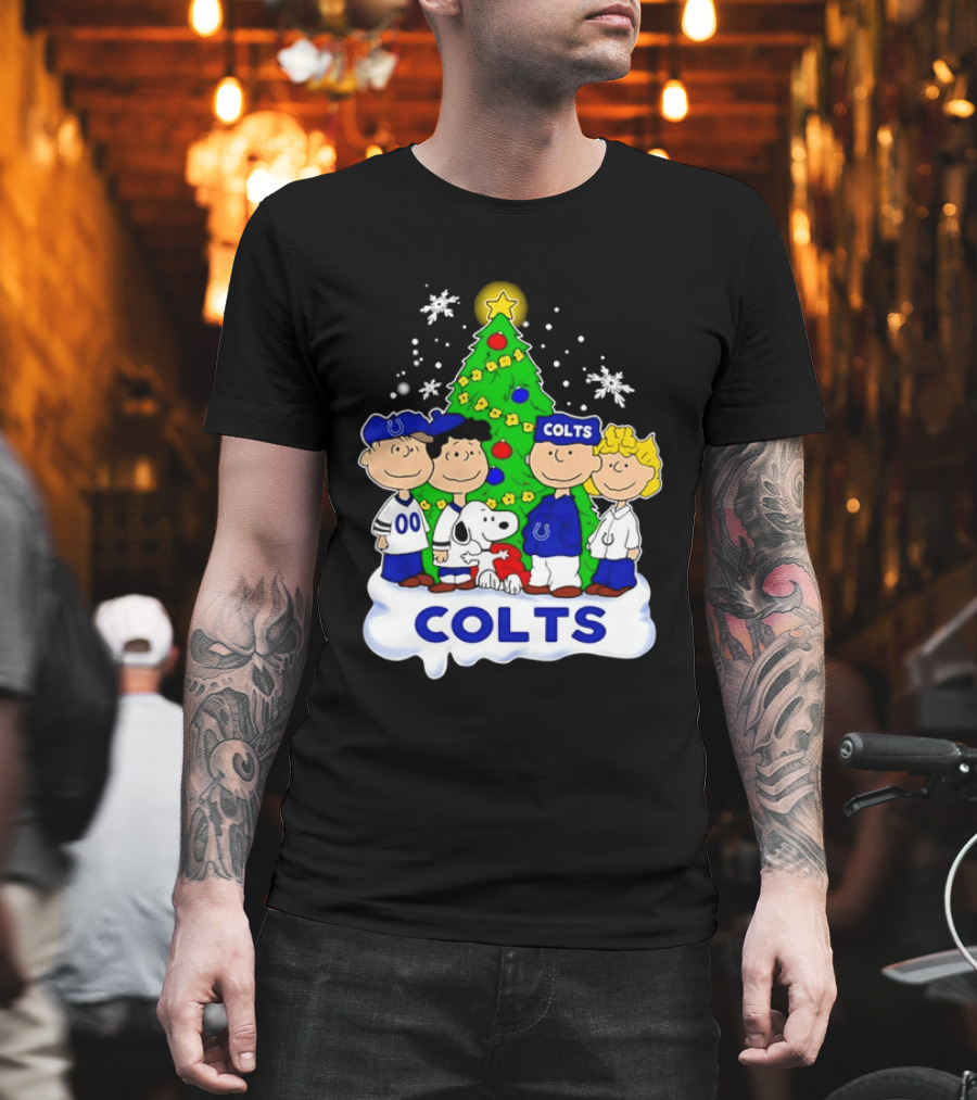 Peanuts Characters Indianapolis Colts Christmas Tree Snoopy Woodstock Snowflakes T-Shirt