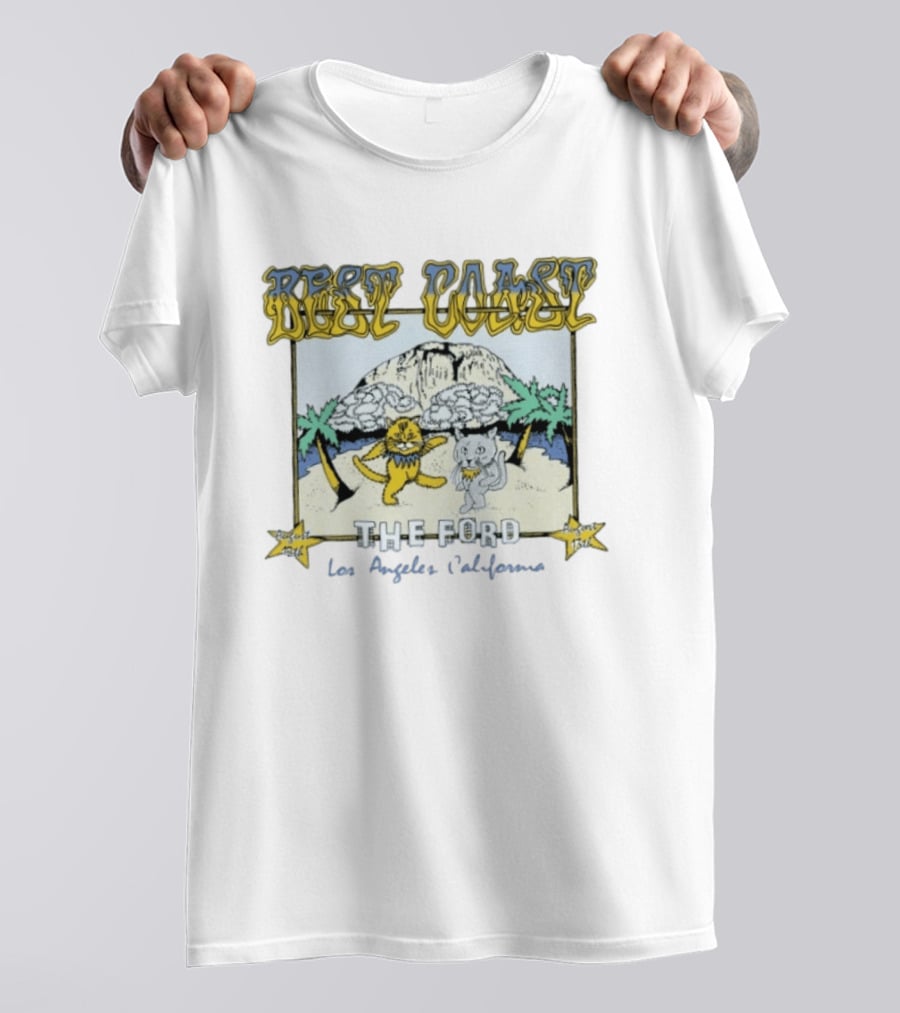 Best Coast The Ford Los Angeles California August 2022 Concert Cats And Mountains T-Shirt