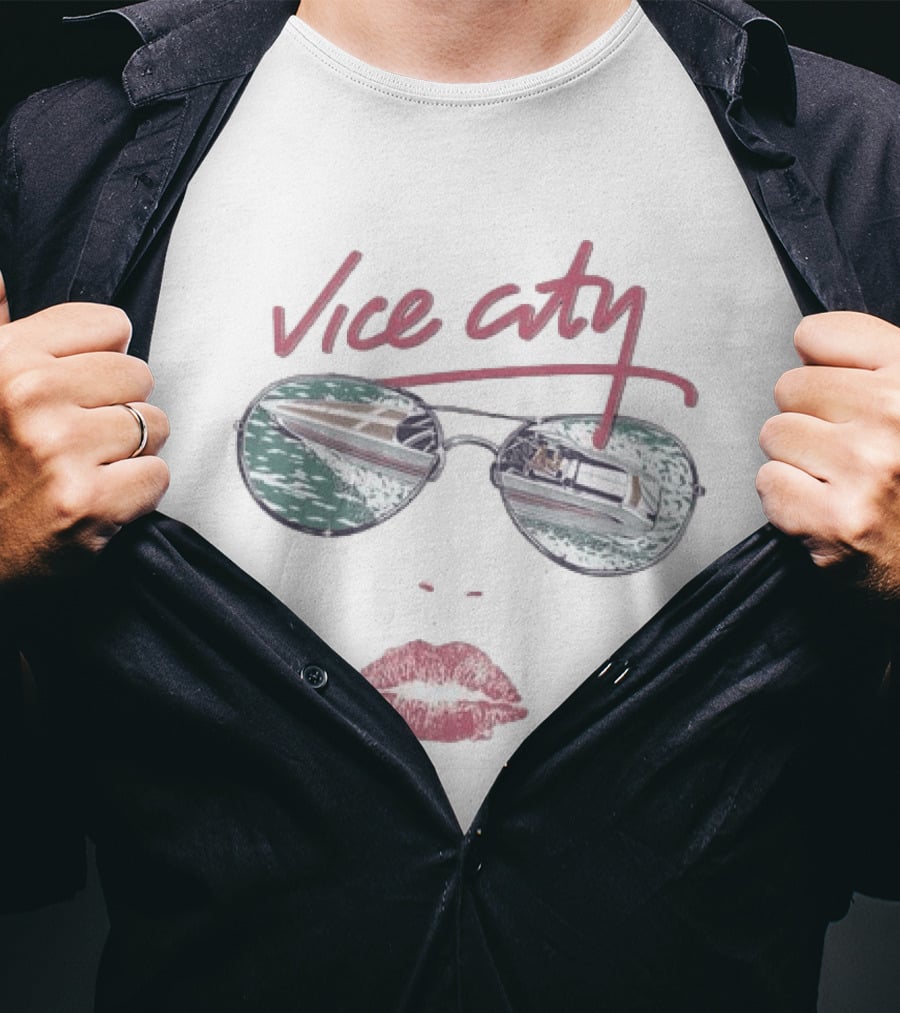 Miami Heat Duvin NBA Vice City Aviator Sunglasses Speedboats Reflection T-Shirt