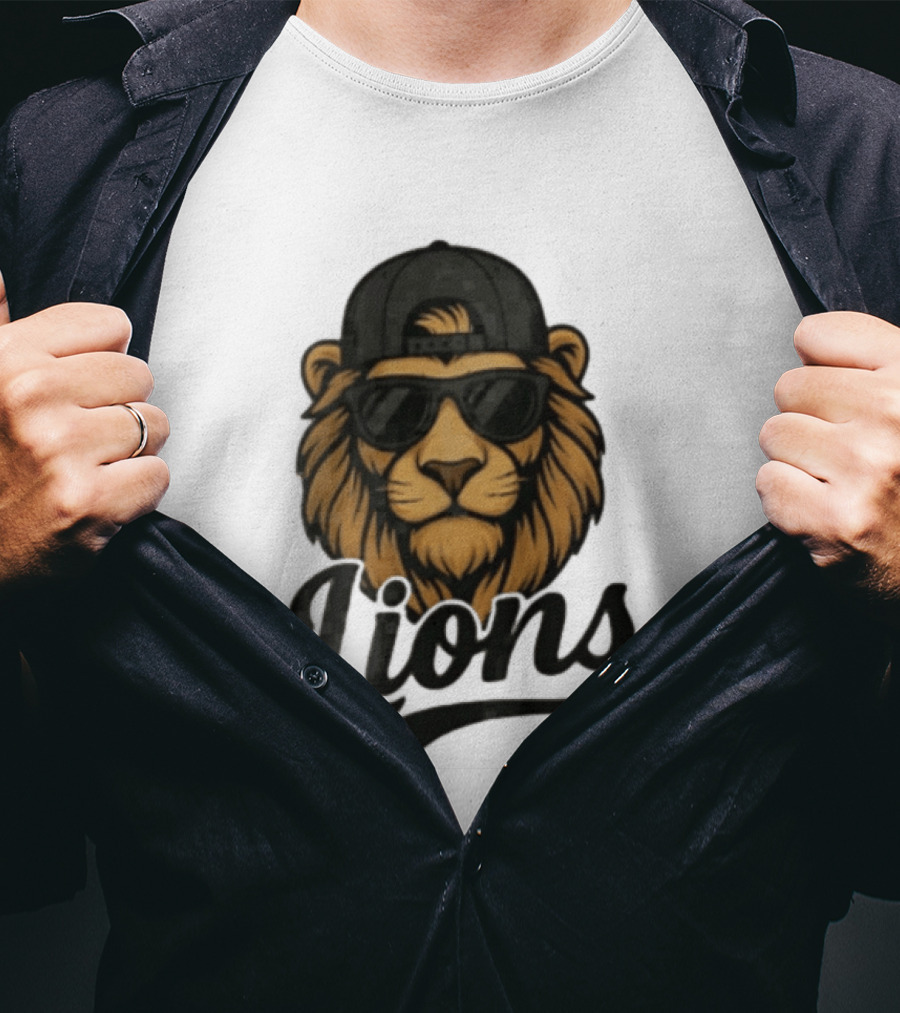 Detroit Lions Cool Lion Wearing Shades And Cap T-Shirt