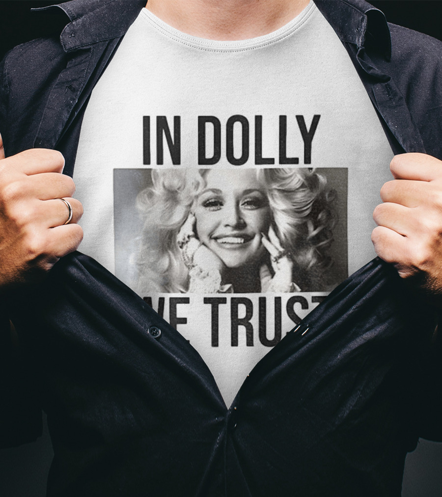 In Dolly We Trust Vintage Style Dolly Parton T-Shirt