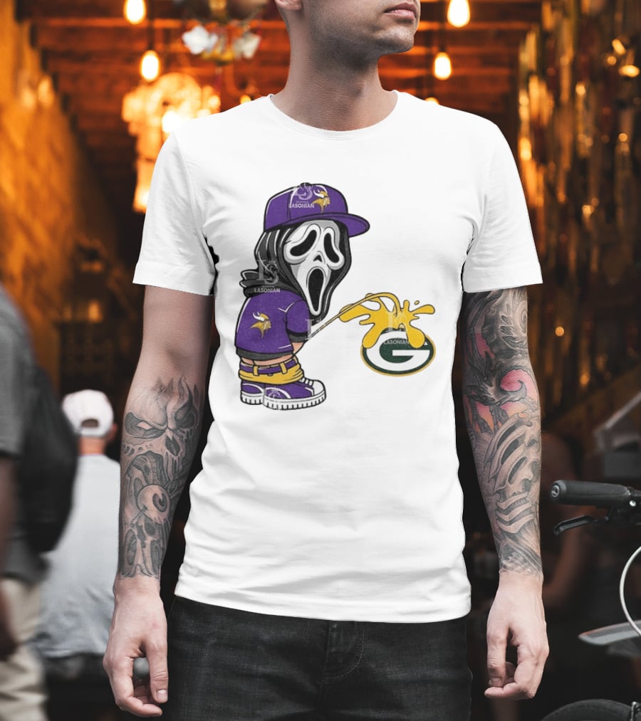 Minnesota Vikings Ghostface Piss On Green Bay Packers T-Shirt