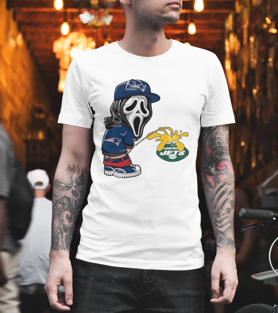 New England Patriots Ghostface Urinating On New York Jets T-Shirt