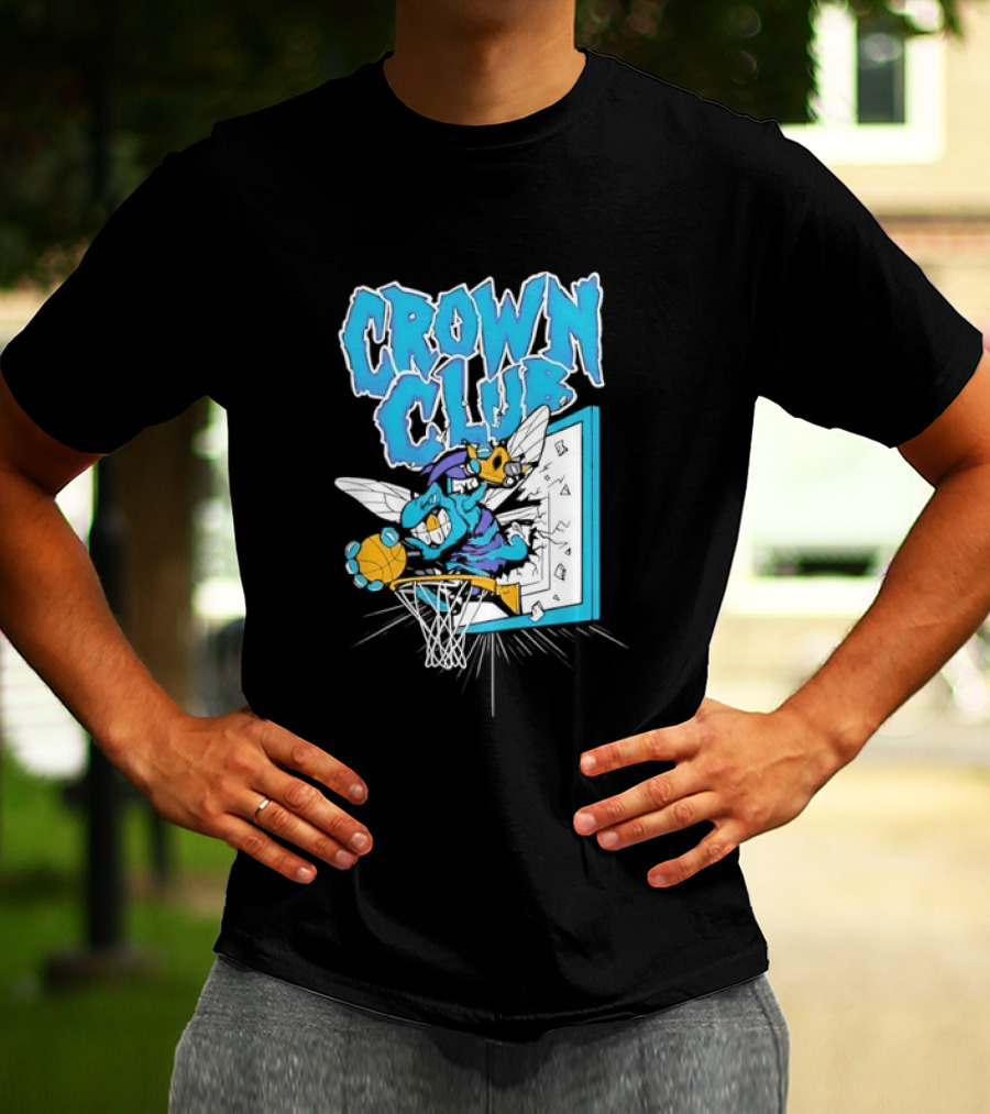 Crown Club Charlotte Hornets Basketball Dunking T-Shirt